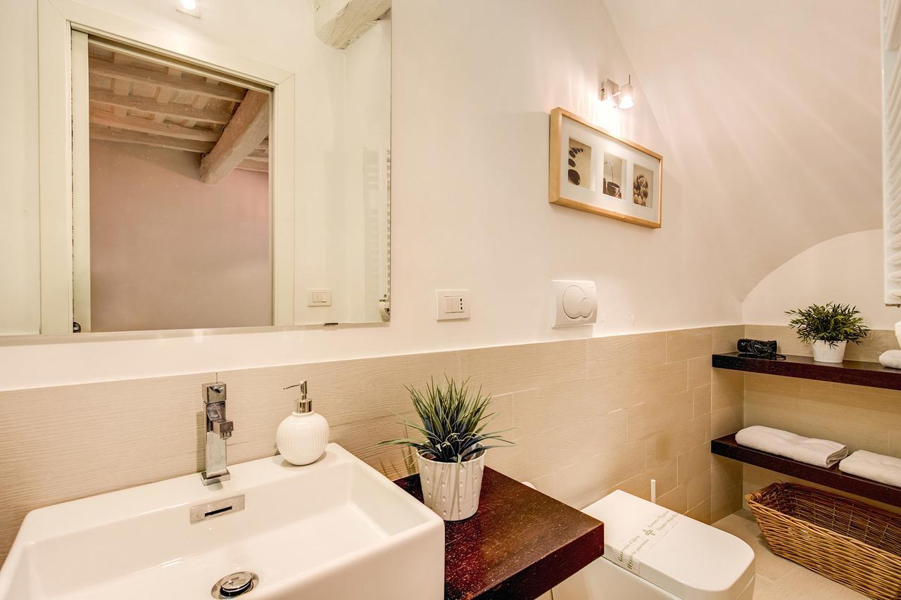 Yh Jacuzzi Suite Roma Exterior foto