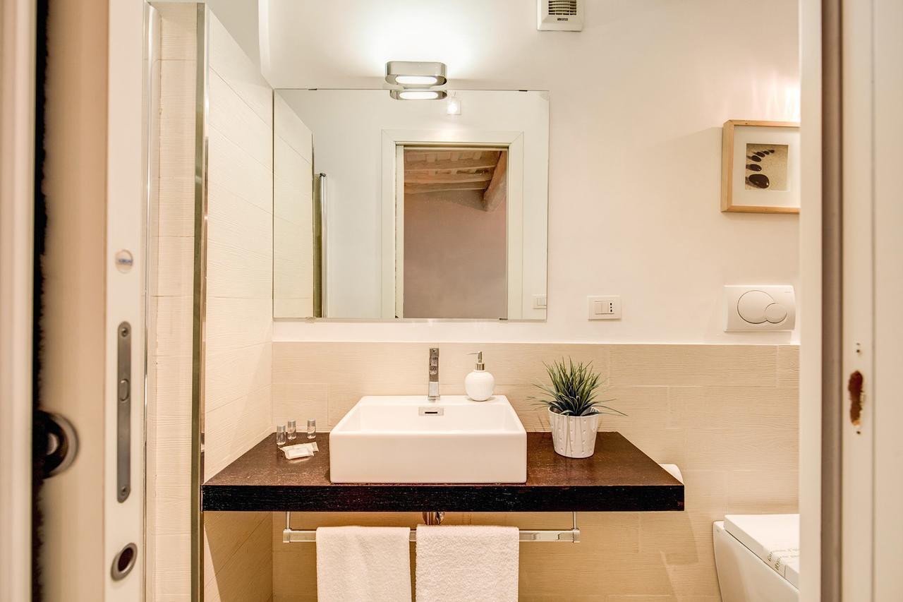 Yh Jacuzzi Suite Roma Exterior foto